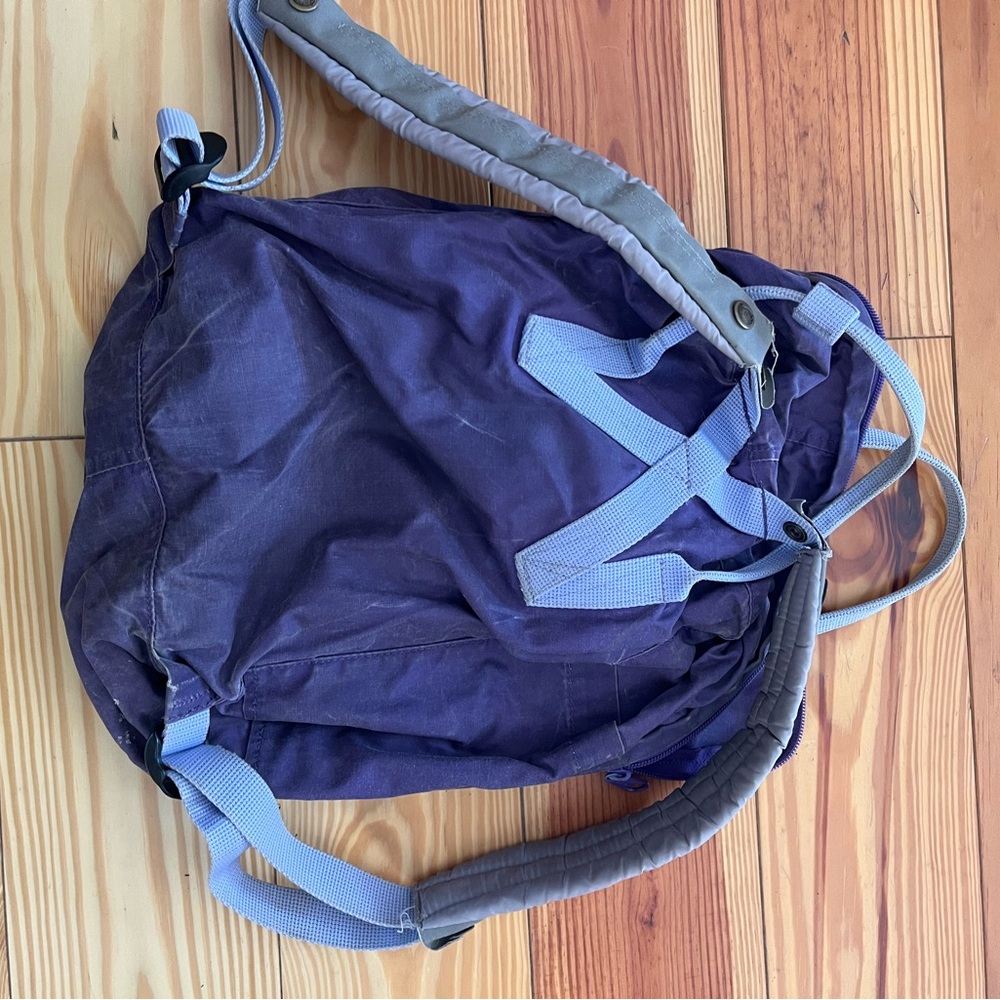 Fjallraven Kånken Blue Backpack - Picture 2 of 2